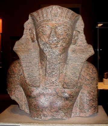 Thutmose IV, 8th Pharaoh of the 18th Dynasty, reigned ca. 1401-1391 B.C.E.,   Musee du Louvre, Paris   (Photo: Siren, 2005)